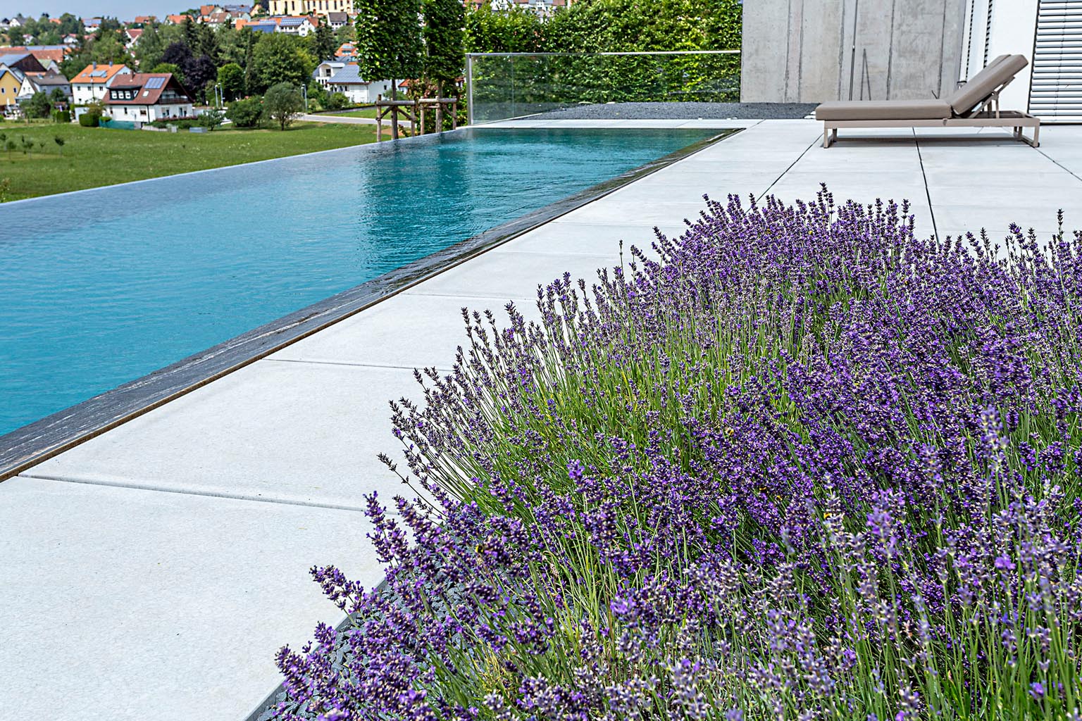 Space Speaker Studio